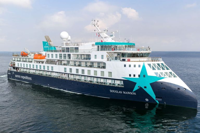 Douglas Mawson expedition ship